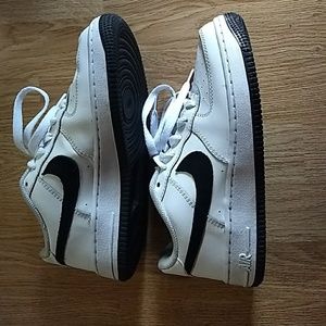 🖤Black and White Nike Air Force Ones
